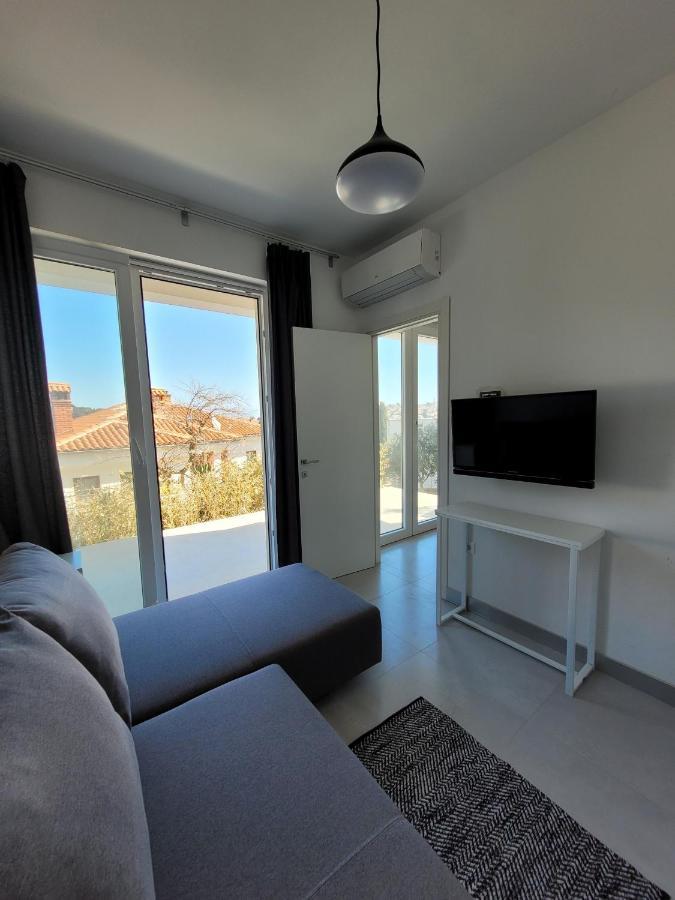 Design 1ˇˇˇˇ * Mali Lošinj